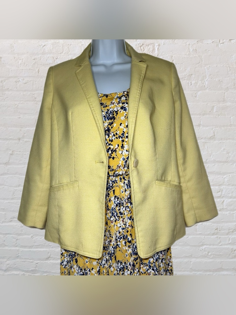 THE LIMITED Yellow Single Button Front & Pocket Blazer in Women’s Size Small